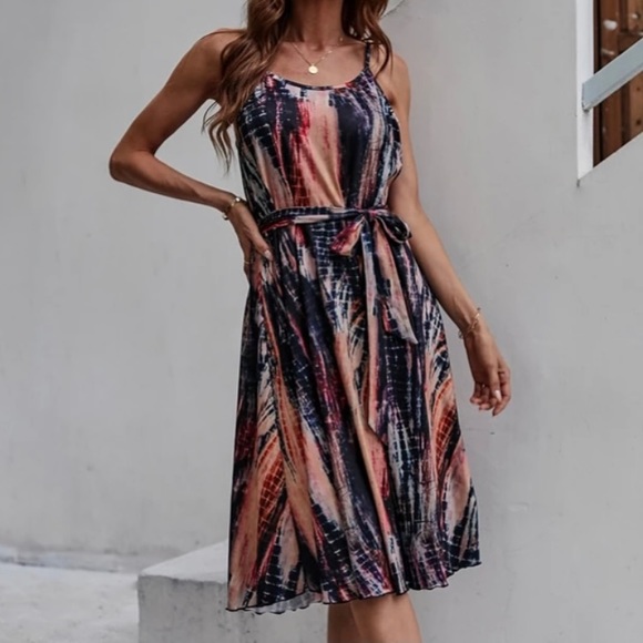 🆕LAST ONE!🛍 Date Night Tie-Dye Dress - Picture 5 of 5